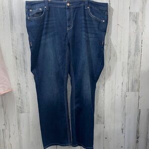 0309 Melissa McCarthy Blue Jeans